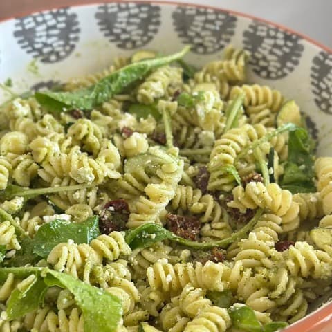 Pesto pasta salad